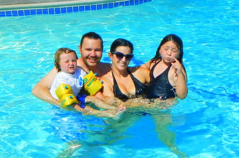 palms springs resort pool with kids