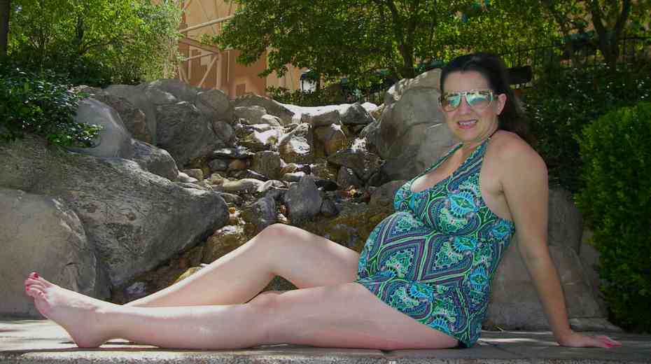 New York New York Las Vegas Pool Pregnant