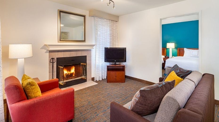 Clementine Family Suite near Disneyland with fireplace