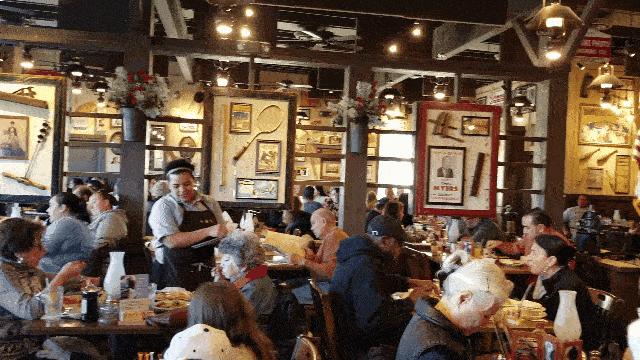 cracker barrel Las Vegas with kids