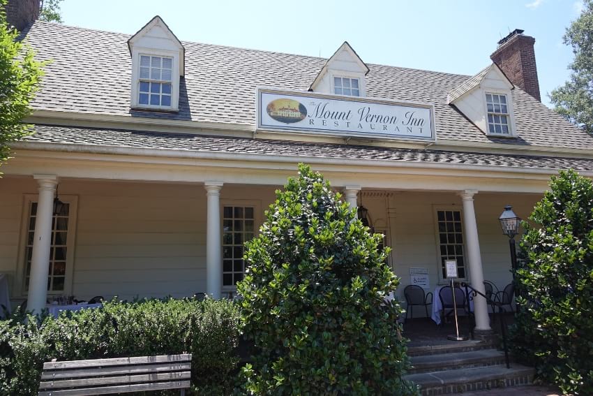 Entrance to Mount Vernon Inn Restaurant