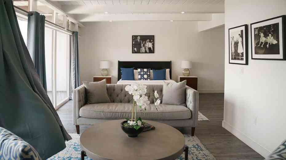 Hollywood Hills Hotel