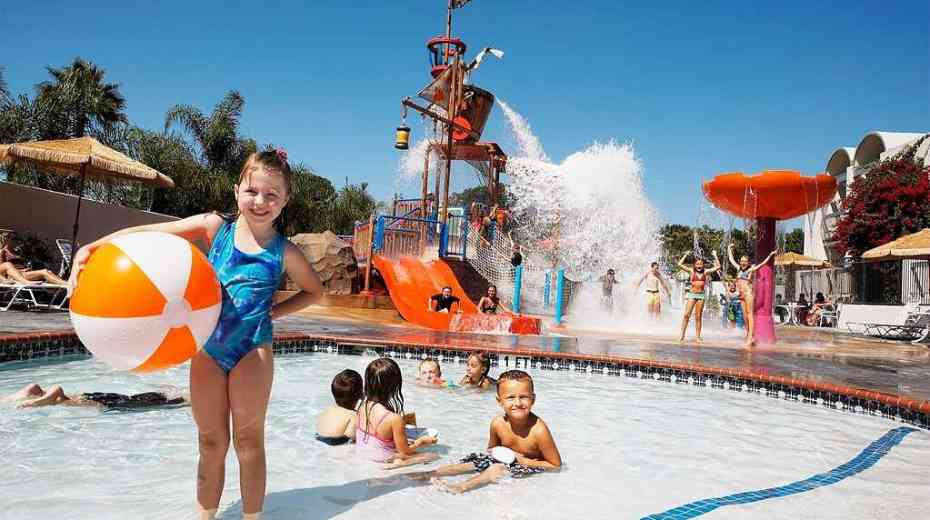 Howard Johnson Family Anaheim Hotel