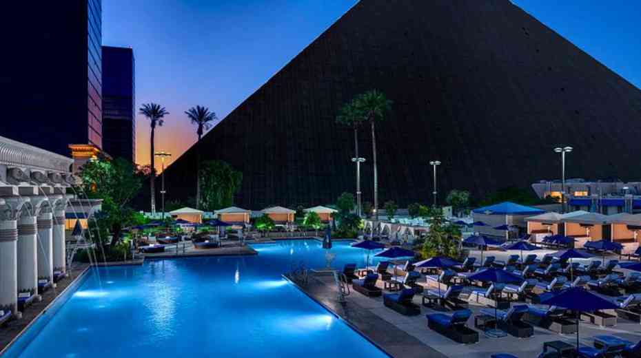 Luxor Family Pool in Las Vegas
