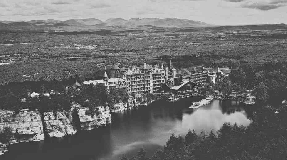 Haunted hotels in New York the Mohonk Mountain House