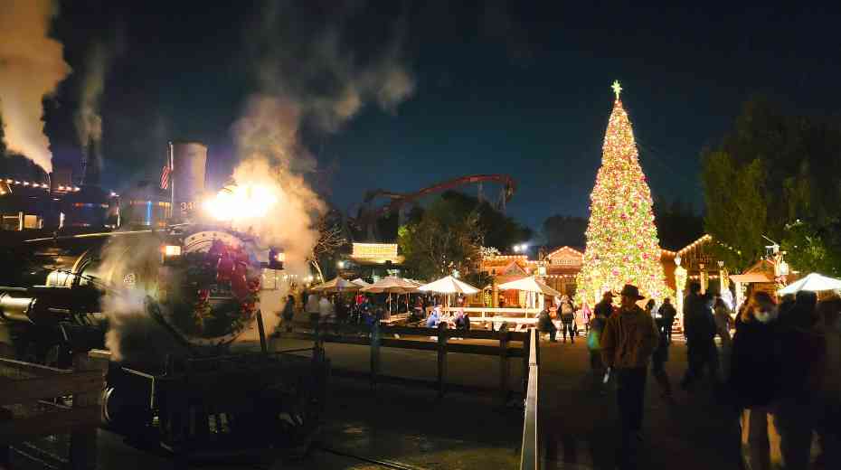 Knotts Merry Farm Christmas Rides