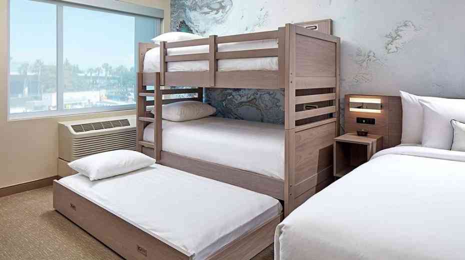 Bunkbed family suites Cambria Hotel Anheim